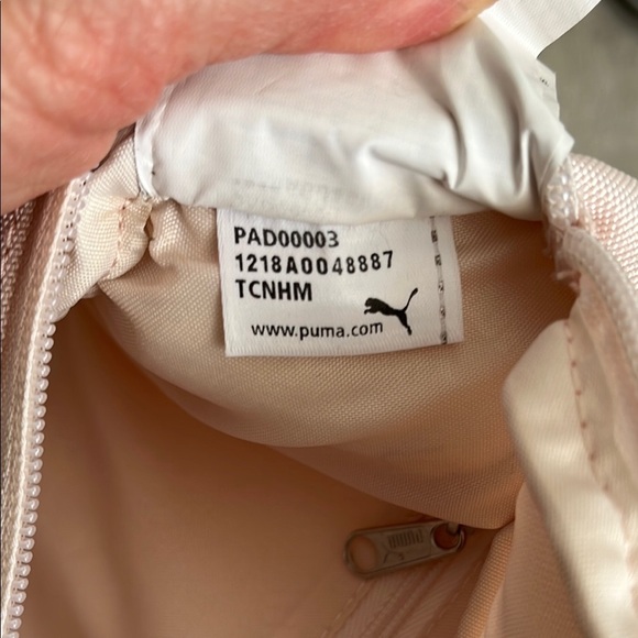 PUMA NWOT Core Pink Belt Crossbody Bag - Picture 12 of 13